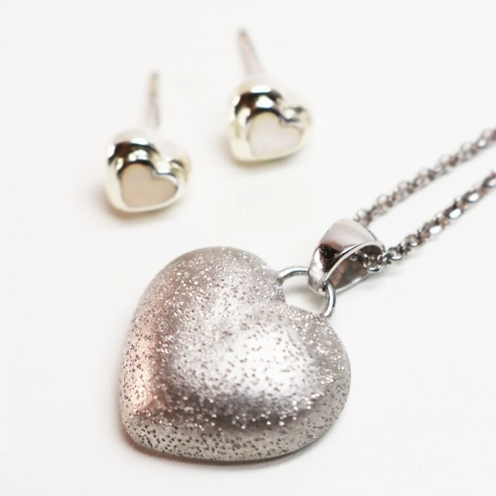 💝 Mother of Pearl Sterling Silver Heart Studs 💞